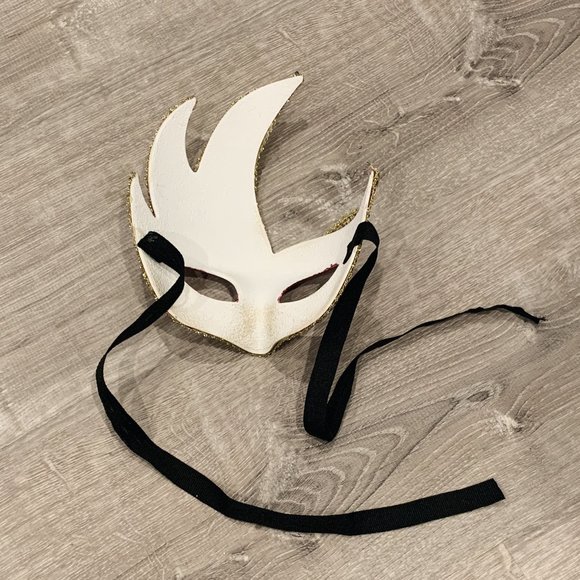 Pink & Gold Glitter Swan Masquerade Mask - Picture 3 of 5